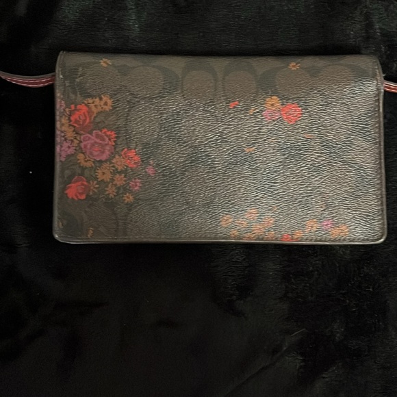coach flower crossbody - Picture 2 of 3